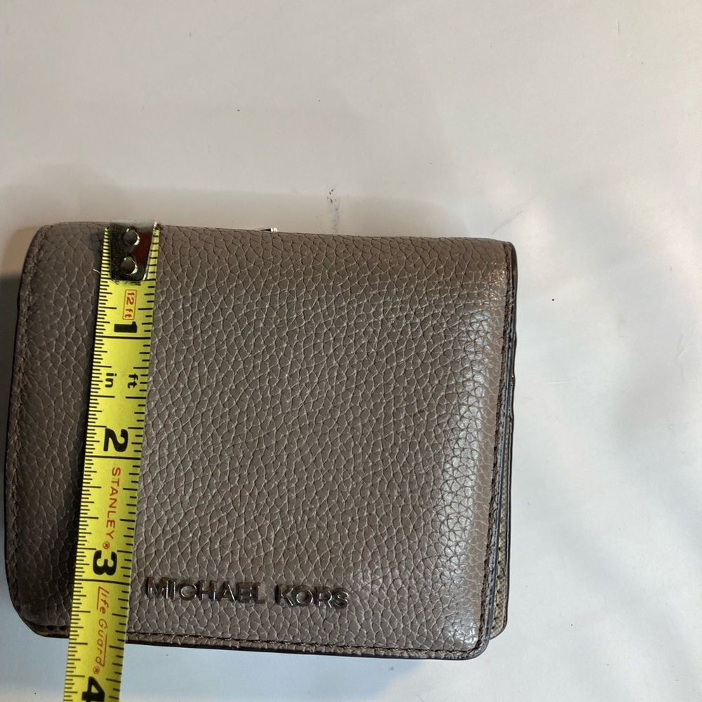 Michael kors Grey Leather pebble fold wallet - Picture 4 of 5